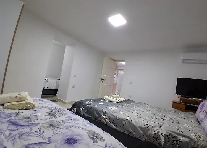 別荘 Ansi Klean Udënisht