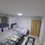 Ansi Klean Сasa de vacaciones Udenisht